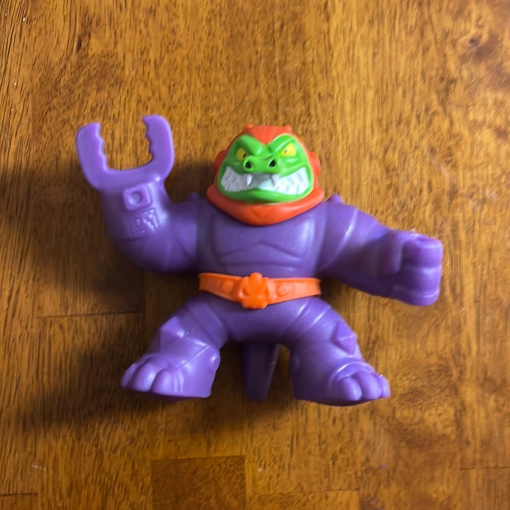 Goo jit zu toy